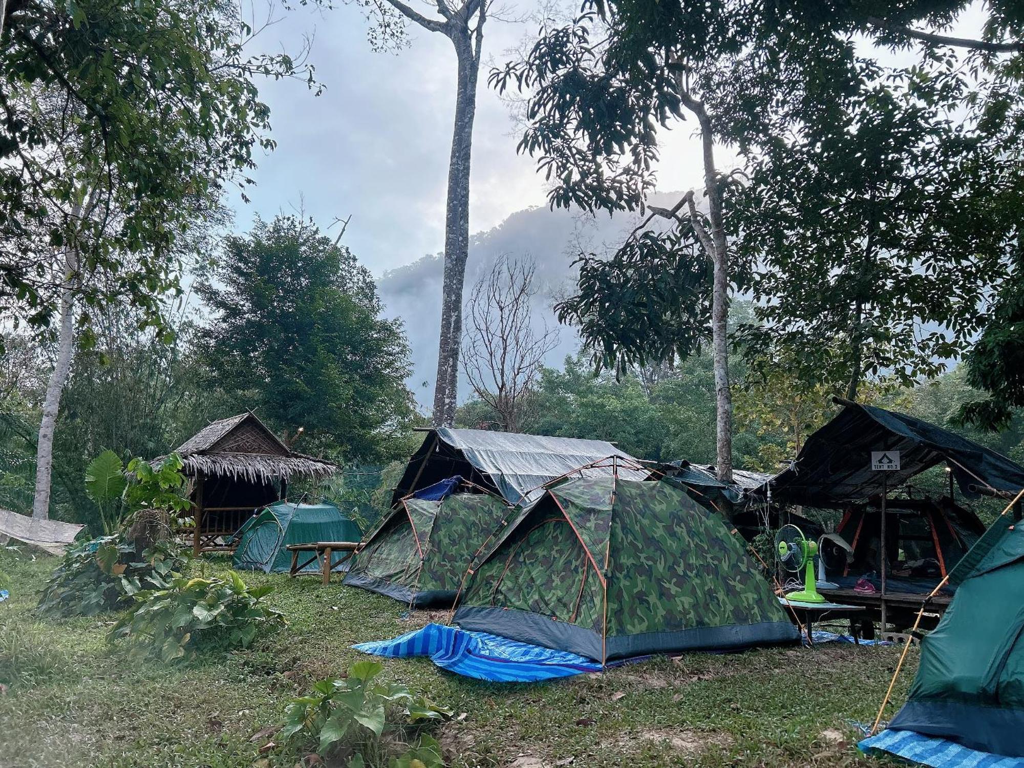 Khaosok August Freedom Camp Hotell Khao Sok National Park Exteriör bild